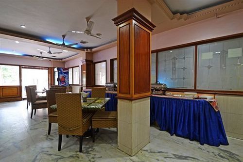 Royal Paris Hotel Chennai Exterior foto